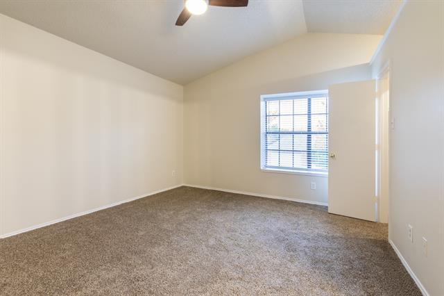 Building Photo - 2239 Turf Club Dr