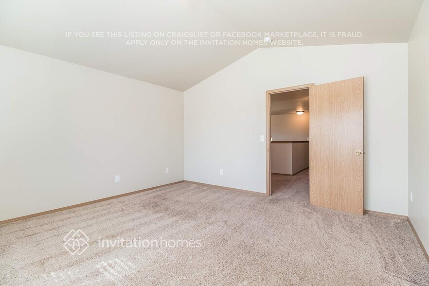 Building Photo - 18402 28th Ave E