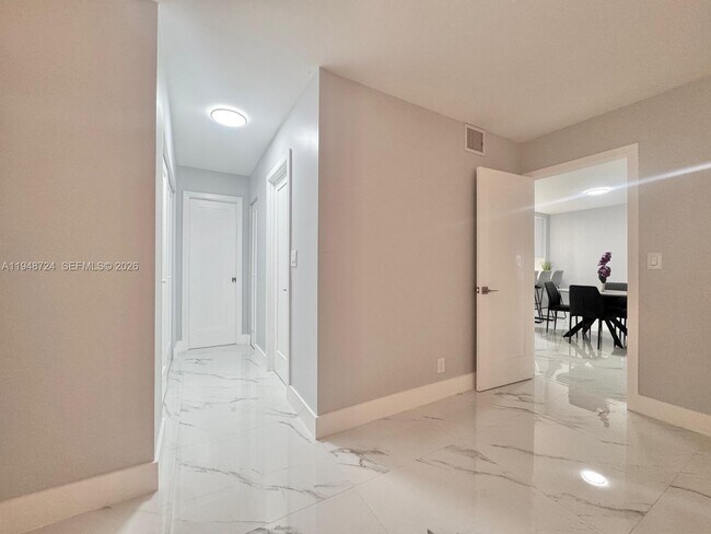 Building Photo - 3800 S Ocean Dr