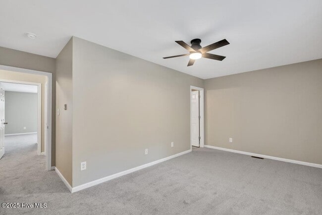 Building Photo - 101 Ole Field Cir
