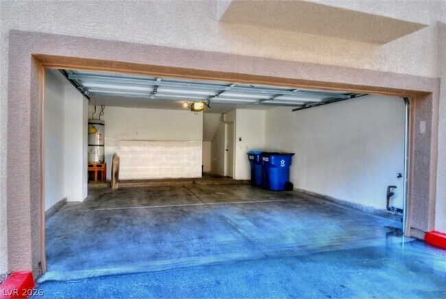 Building Photo - 8401 Tiger Woods Ave