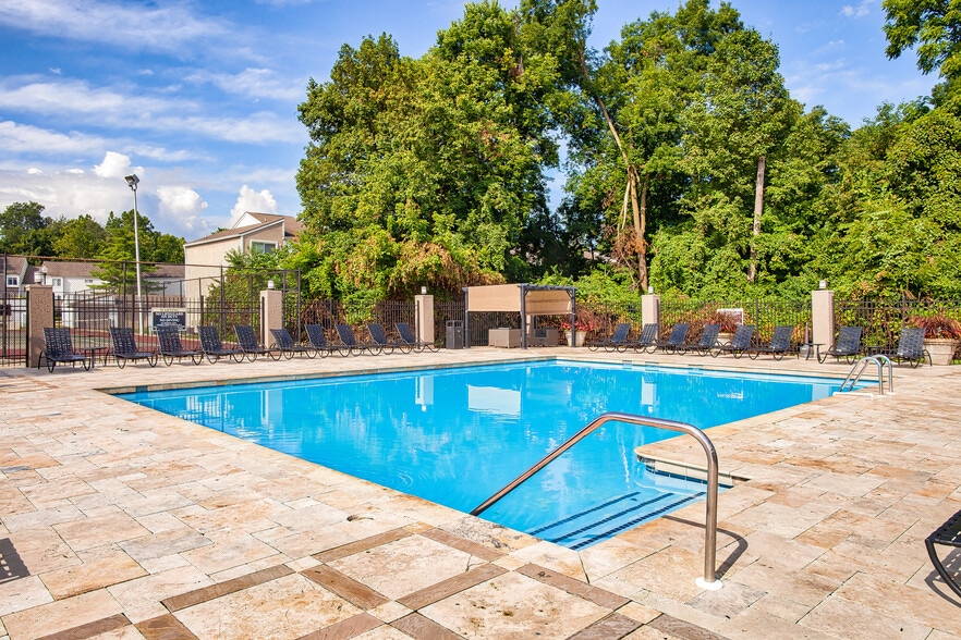 Primary Photo - Scandia Apartments