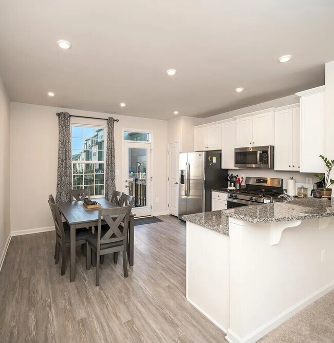 Building Photo - 1107 Rampart Dr