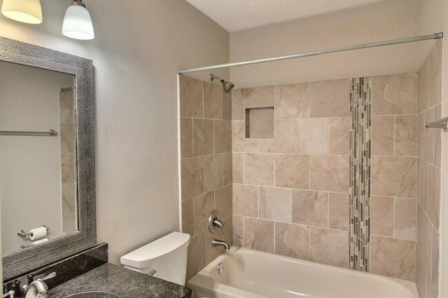 Building Photo - 244 Saybrook Cove