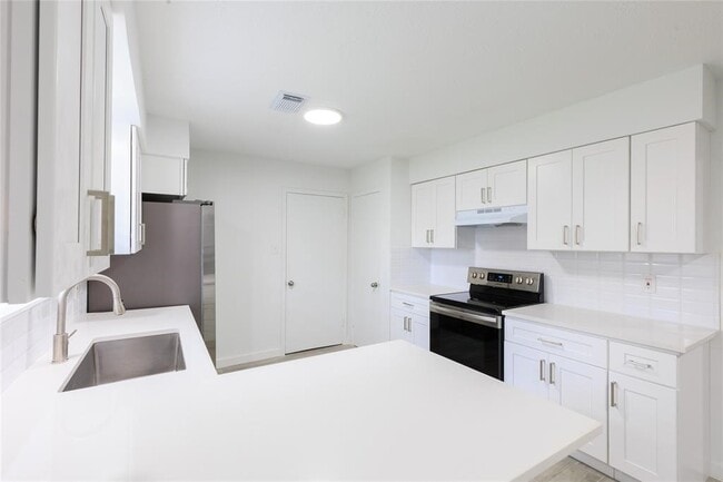 Building Photo - 2510 Straight Creek Dr