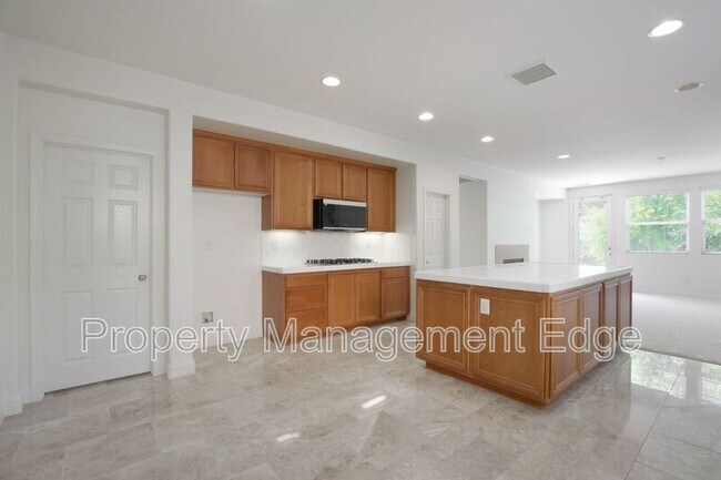 Building Photo - 31804 Bottle Brush St