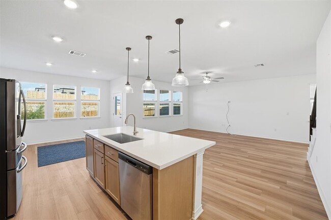 Building Photo - 13606 Long Is Dr