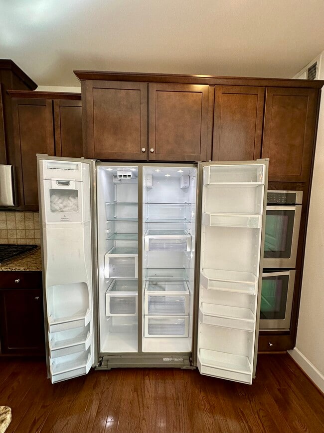 Building Photo - 20284 Center Brook Square