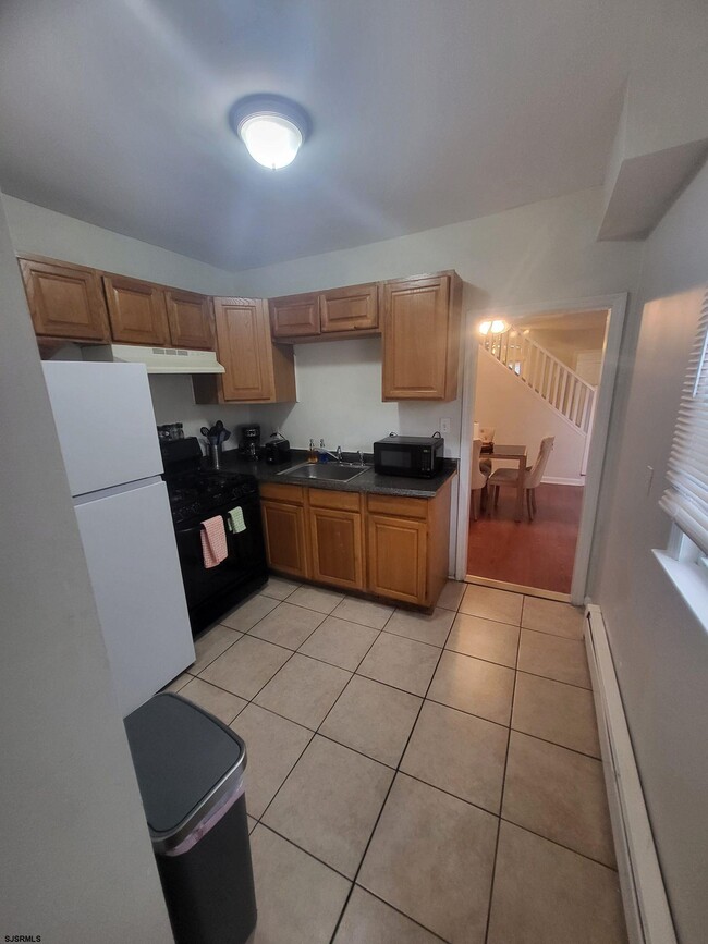 Building Photo - 345 N Ocean Ave