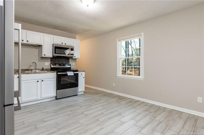 Building Photo - 2243 Delta Dr