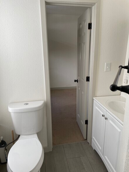 Bedroom #1 with En-suite Bathroom #2 - 3136 N Elizabeth St