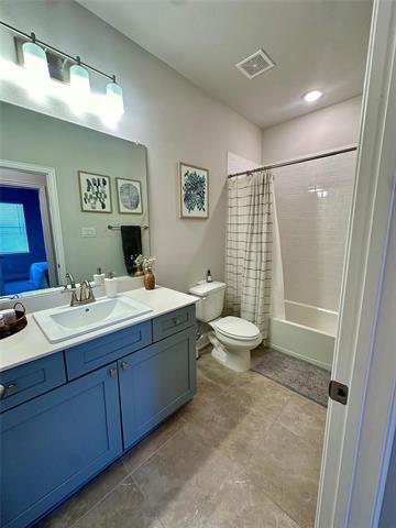 Building Photo - 301 Colusa Dr