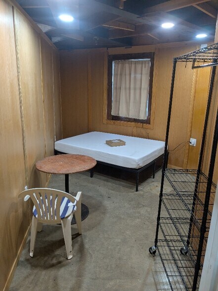 Building Photo - 526 Allen Dr