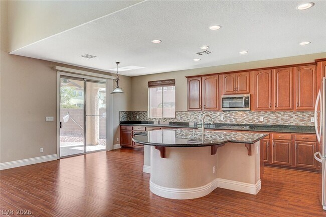 Building Photo - 7876 Sleeping Lily Dr