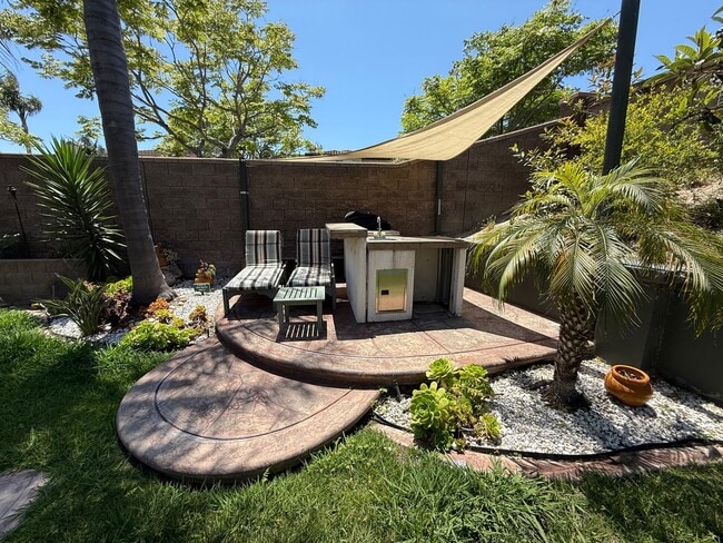 Building Photo - Luxury 5 Bedroom, 4.5 Bath Home in Otay Ra...