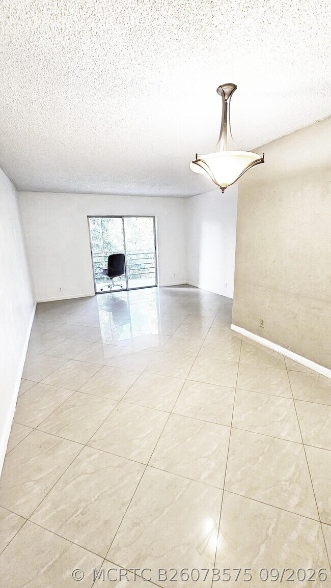Building Photo - 4394 NW 9th Ave