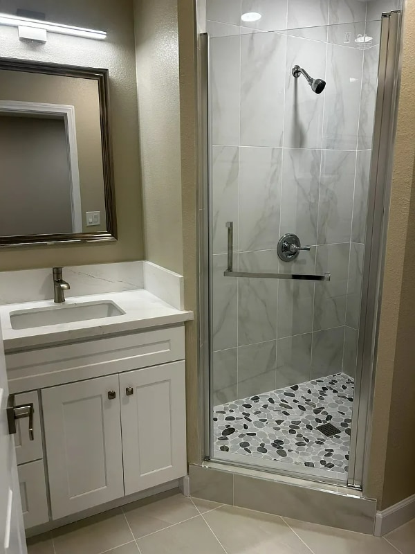 Building Photo - 223 W Gleason St