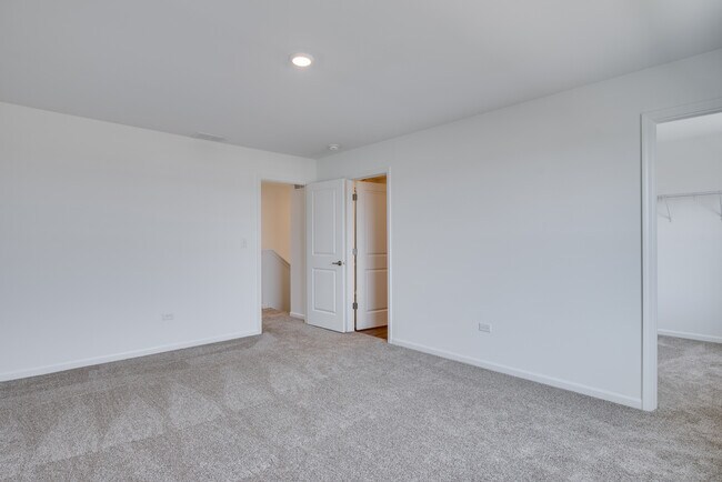 Building Photo - 25750 W Yorkshire Dr