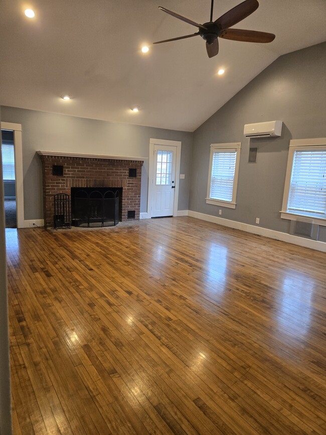 Living Room - 5 Spaulding Ln