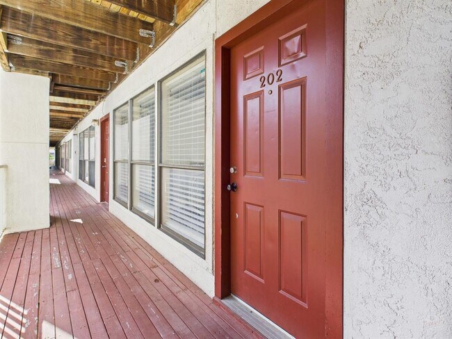 Building Photo - 3115 Helms St