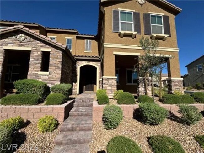 Building Photo - Modern 3-Bedroom Townhome with Open Living & Prime Henderson Location