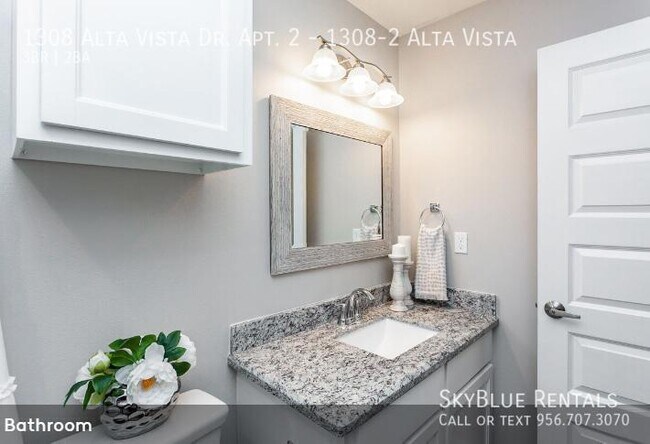 Building Photo - 1308 Alta Vista Dr