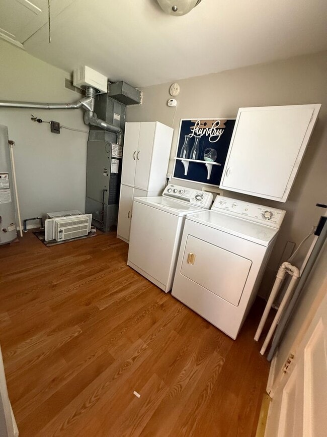Building Photo - 2 bedroom, 1 bath house