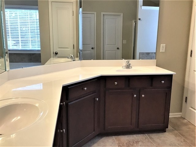 Building Photo - 402 River Summit Dr