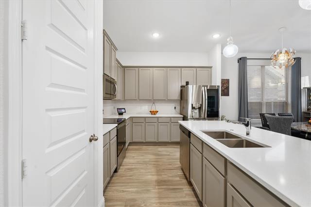 Building Photo - 6625 Texas Cowboy Dr