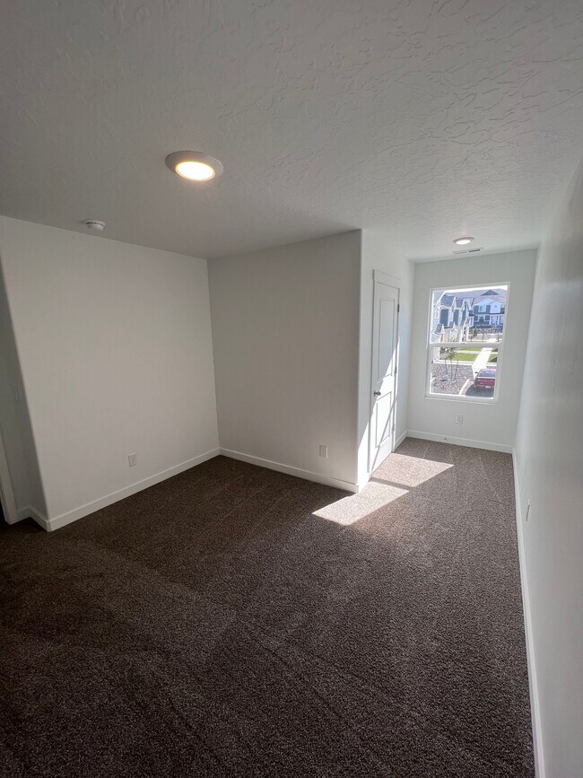 Building Photo - 8446 W Meadow Bank Wy