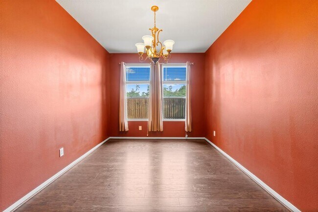 Building Photo - 2402 Lofty Falls Ct