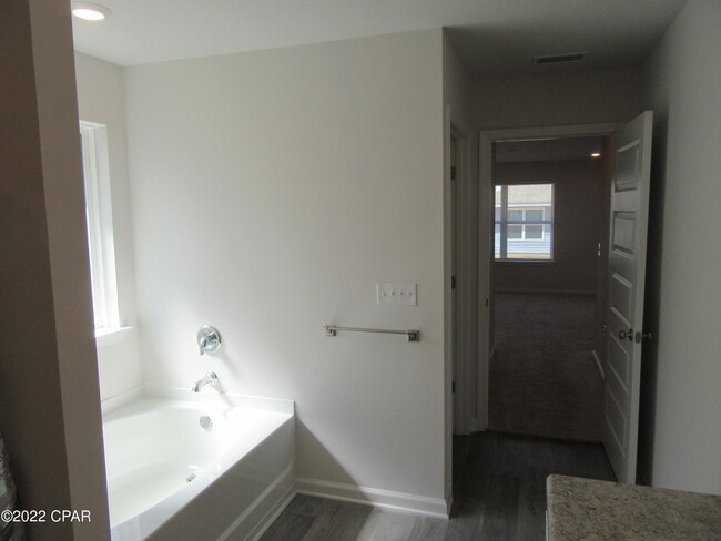 Building Photo - 4015 Pioneer Ln.