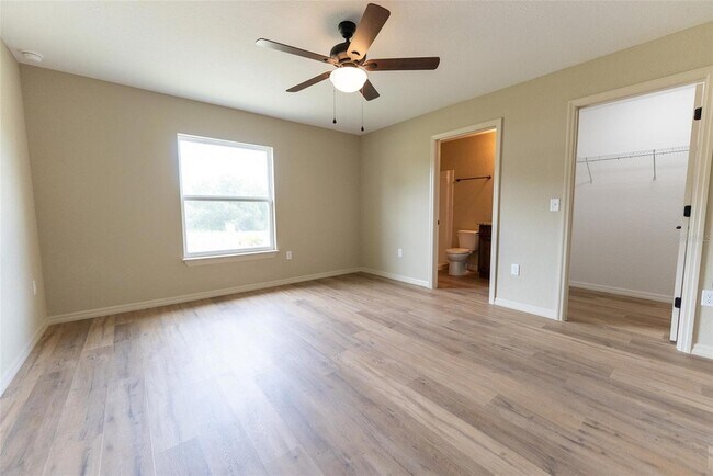 Building Photo - 2365 SW 168th Loop