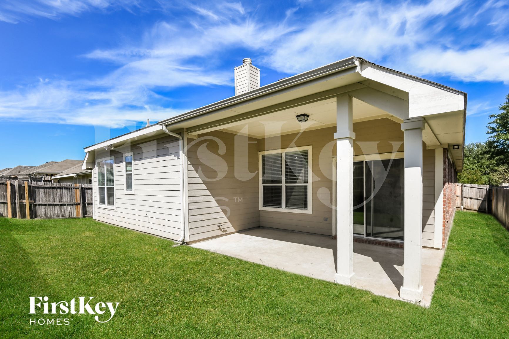 Building Photo - 423 Hackberry Dr