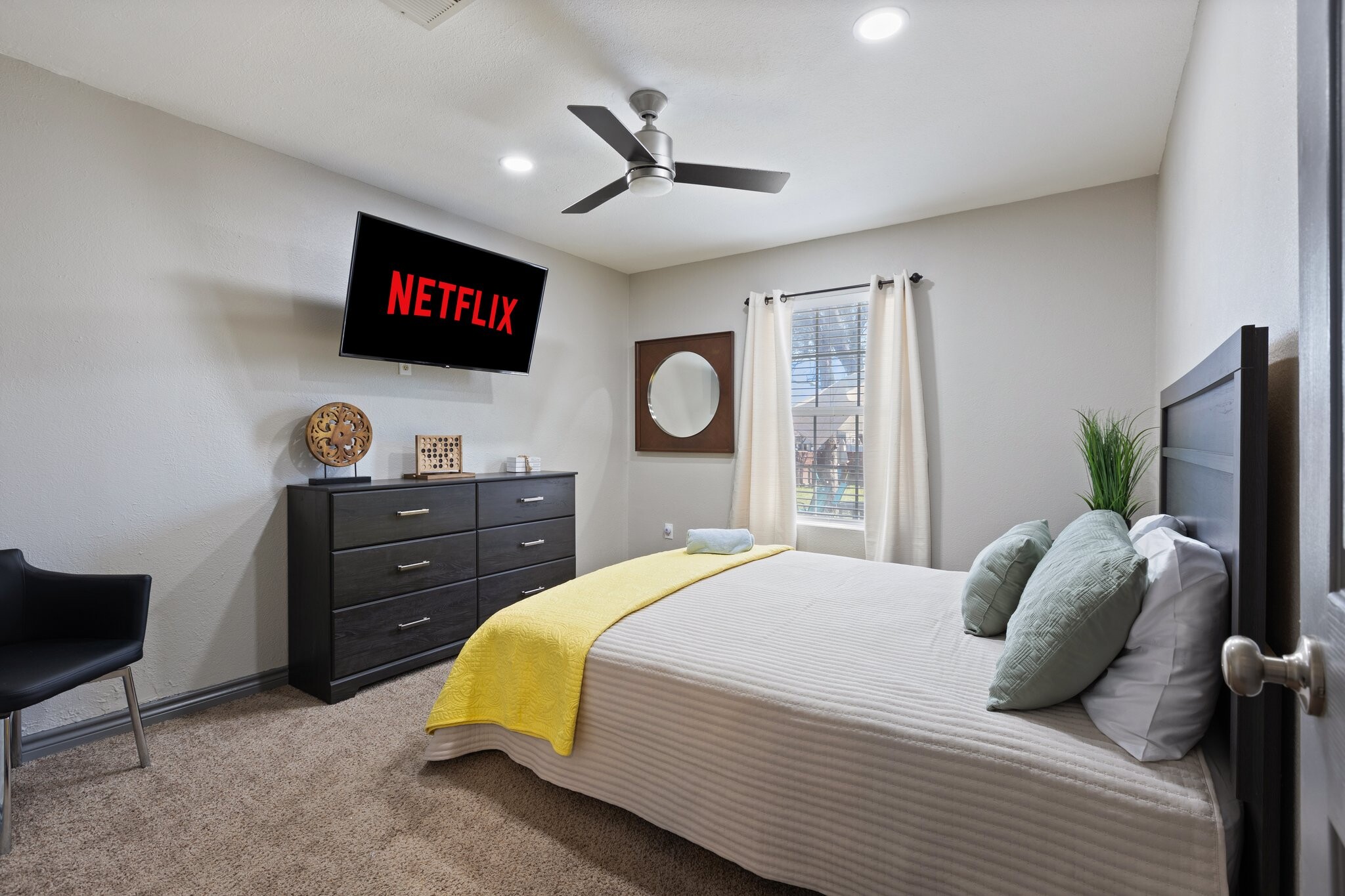 Building Photo - 1047 Eldorado Ave