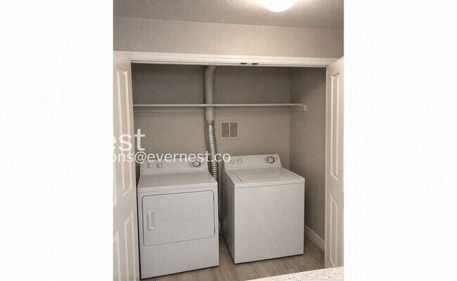 Building Photo - 3 Bed & 2 Bath Condo in Fort Collins / Coming Soon!