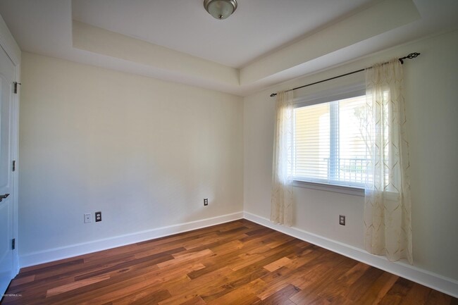 Building Photo - 525 3rd St N