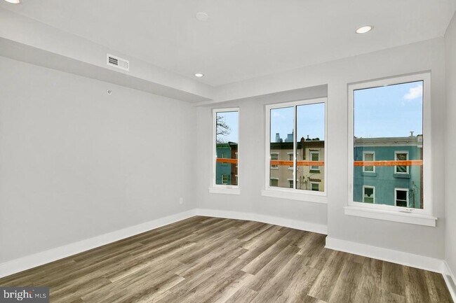 Building Photo - 2537 Cecil B. Moore Ave