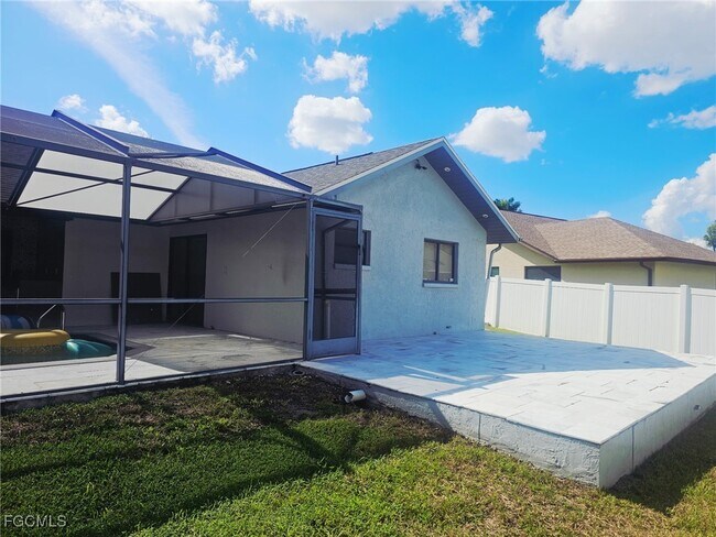 Building Photo - 6737 Plantation Pines Blvd