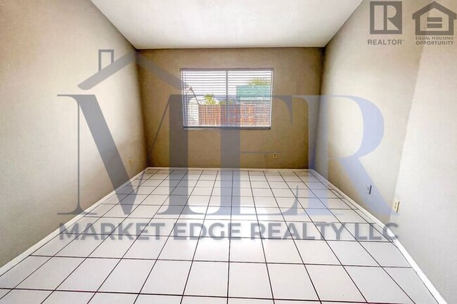 Building Photo - 1Bed/1Bath House at 31st Ave/Beardsley! $1...