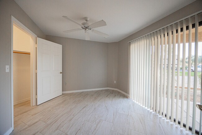 Building Photo - 1287 N Alma School Rd