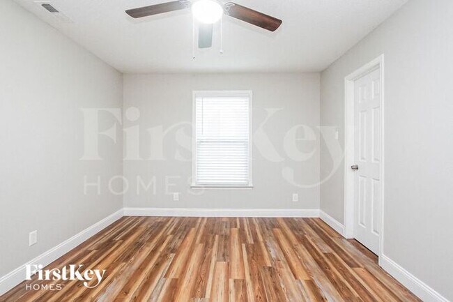 Building Photo - 969 Stonehurst Dr