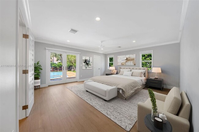 Building Photo - 5120 Carillo St