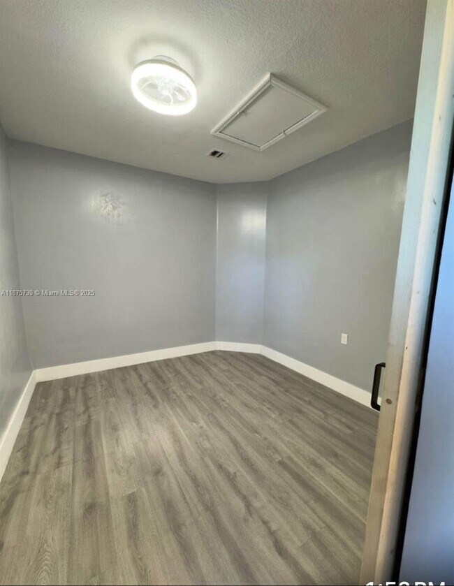 Building Photo - 17271 SW 150th Ct