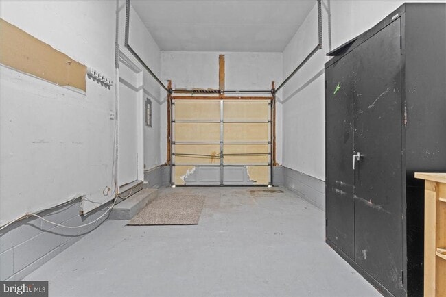 Building Photo - 28 Fawn Ct
