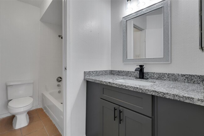 Building Photo - 12610 Ashford Meadow Dr
