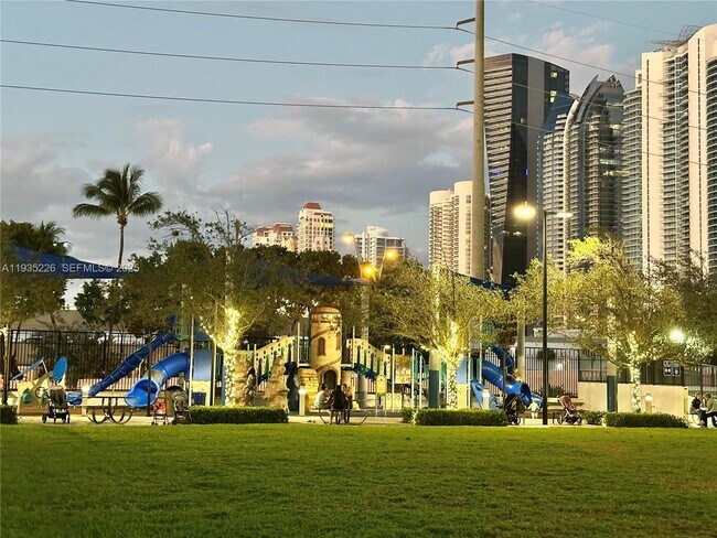 Building Photo - 250 Sunny Isles Blvd