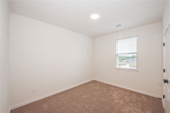 Building Photo - 603 N Echols St