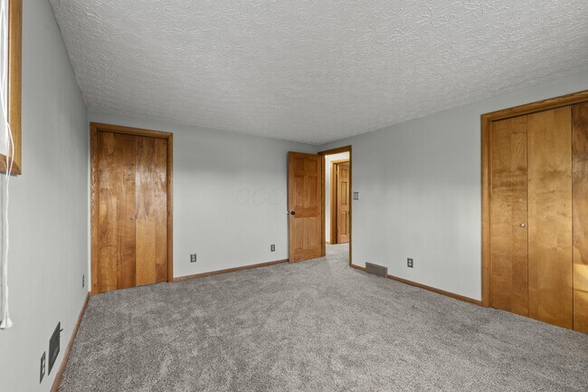 Building Photo - 7711 Hayden Run Rd