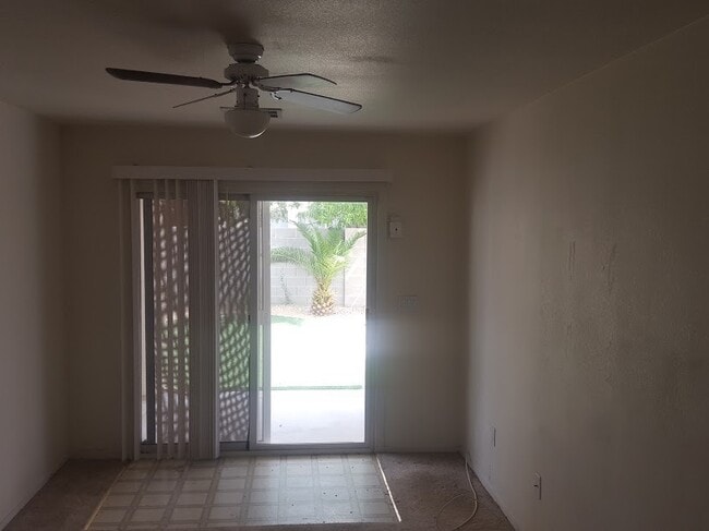 Building Photo - Spacious Two-Story Home with Pool!